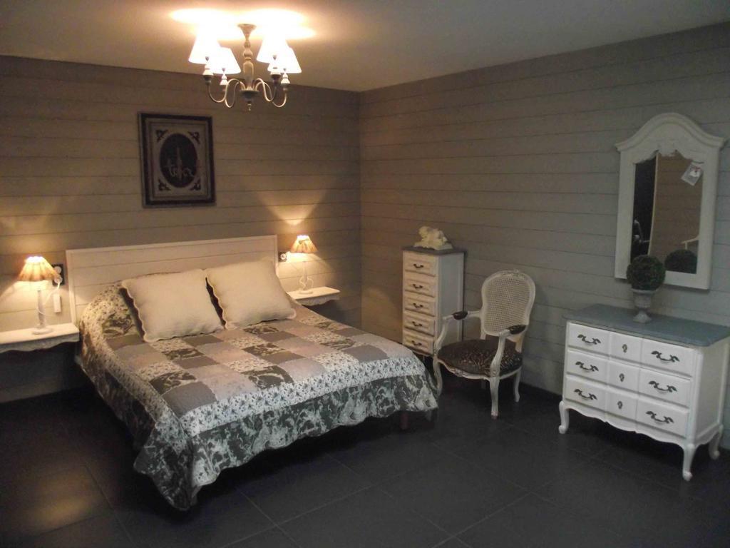 Les Belles Epoques B&B - Piscine - Terrasses - Brumisateurs - Proche Puy Du Fou Saint-Germain-sur-Moine Quarto foto